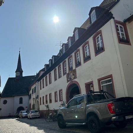 Ferienwohnung Im Stadionischem Hof Walluf Exterior foto