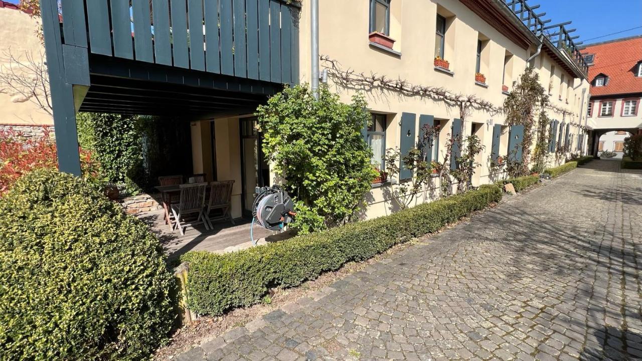 Ferienwohnung Im Stadionischem Hof Walluf Exterior foto