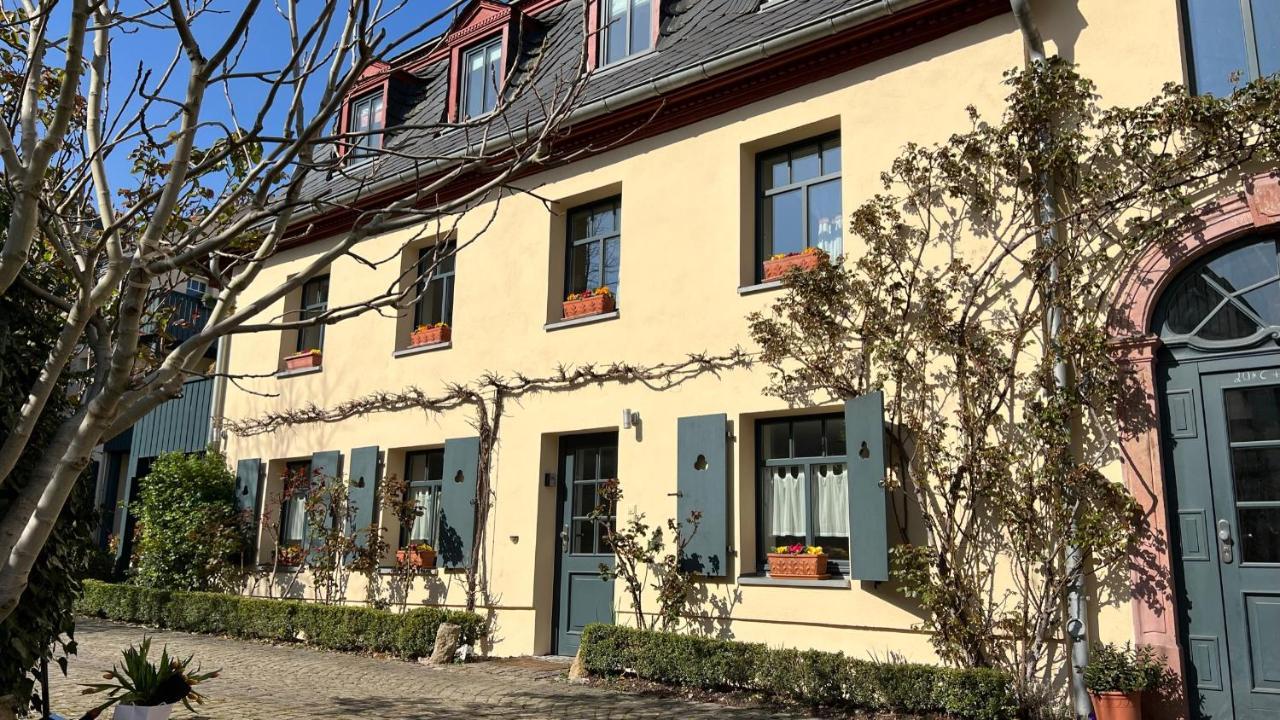 Ferienwohnung Im Stadionischem Hof Walluf Exterior foto